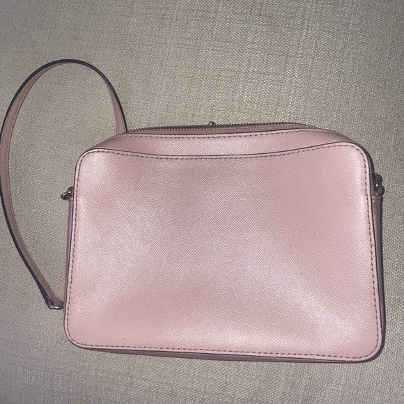 Cross body Michael Kors purse - Picture 2 of 4